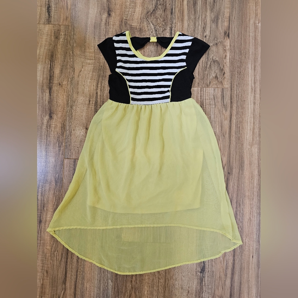 4 Dress Bundle - Picture 8 of 16